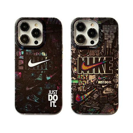 iPhone13 プロ ブランド カバー