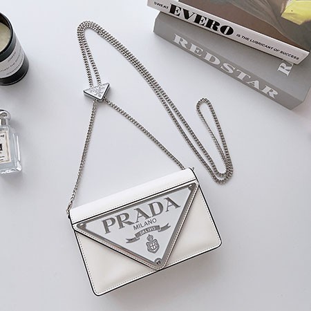 可愛い アイフォーン 15プロ max カバー プラダ prada  