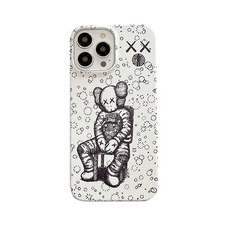 アイフォン15pro カウズ風 ケース 