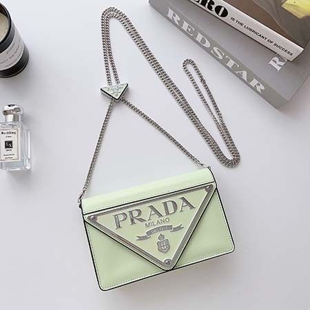 可愛い アイフォーン 15プロ max カバー プラダ prada  