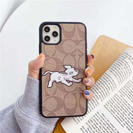 coach アイフォーン 15プラス スマホケース 