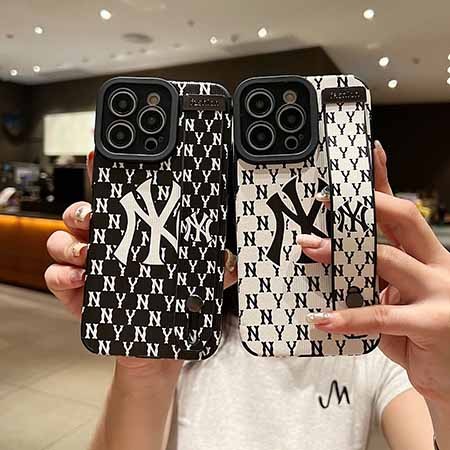 新作の iphone 15 ultra ニューヨーク・ヤンキース風 スマホケース 