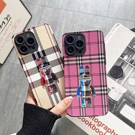 ハイブランド スマホケース アイフォーン 15 burberry 