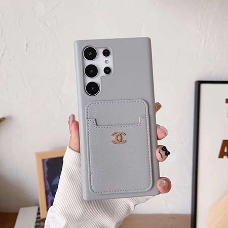 アイホン15pro シャネル スマホケース 