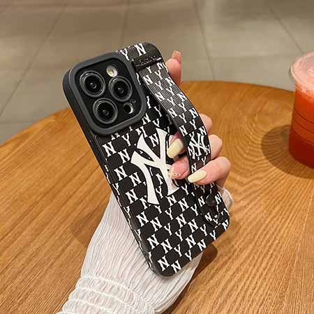 新作の iphone 15 ultra ニューヨーク・ヤンキース風 スマホケース 