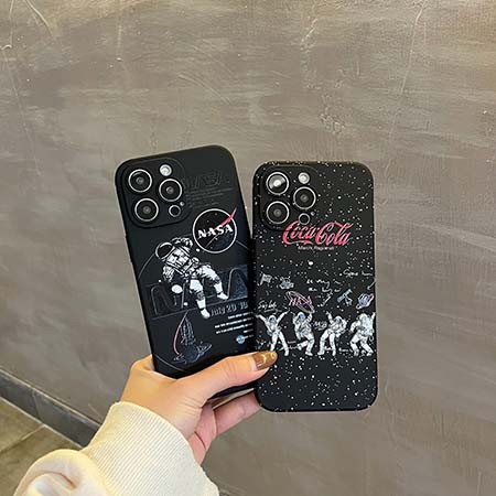 ブランド アイフォン 15プラス ケース  キラキラ