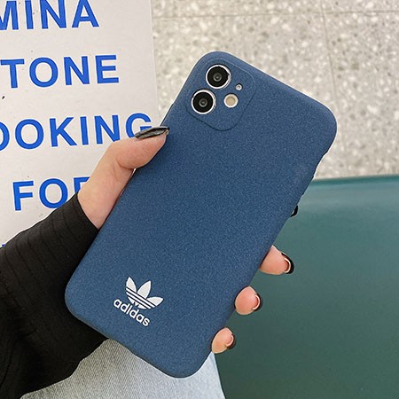 adidas風 アイフォーン13プロ 携帯ケース  キラキラ