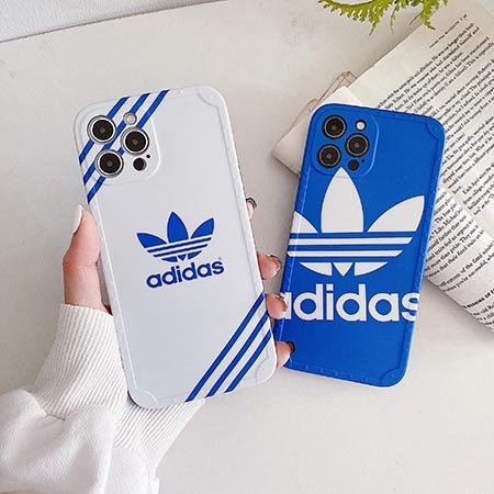 ブランド カバー アイフォン 15プラス adidas風 