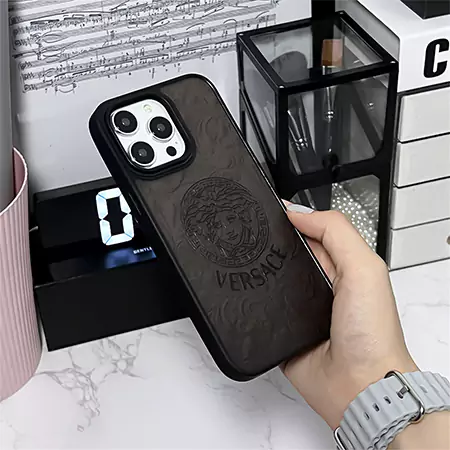 アイフォン 15plus versace カバー 