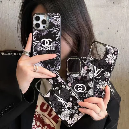 chanel 透かし彫り アイフォーン 16 スマホケース