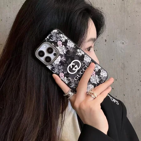 chanel 透かし彫り アイフォーン 16 スマホケース