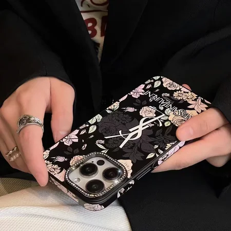 chanel 透かし彫り アイフォーン 16 スマホケース