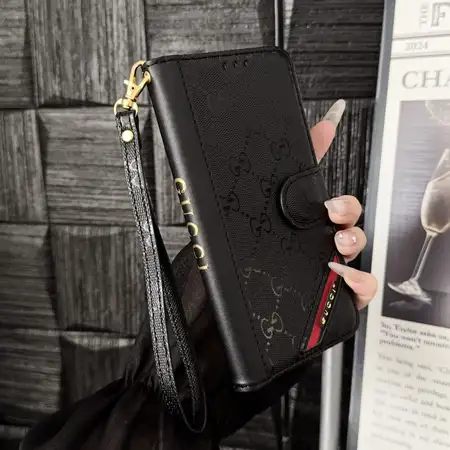 iphone17アイフォーン17プラス gucci グッチ カバー  シリコン