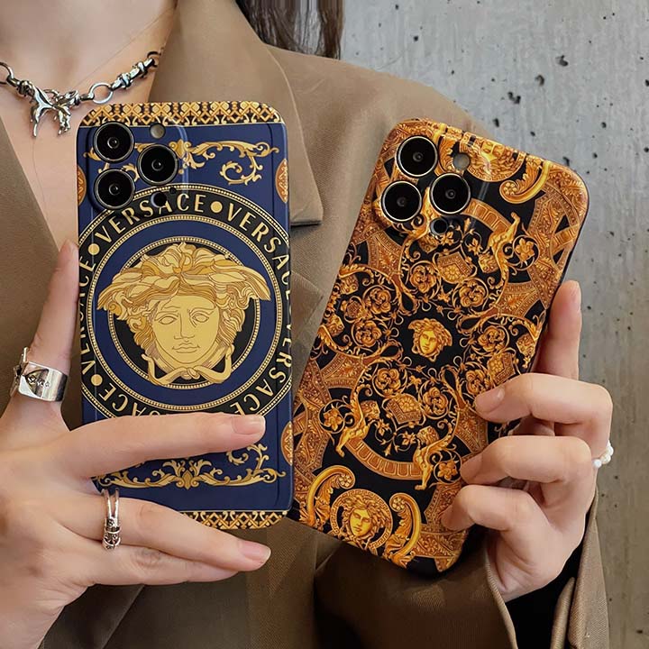 iphone 15 カバーversace