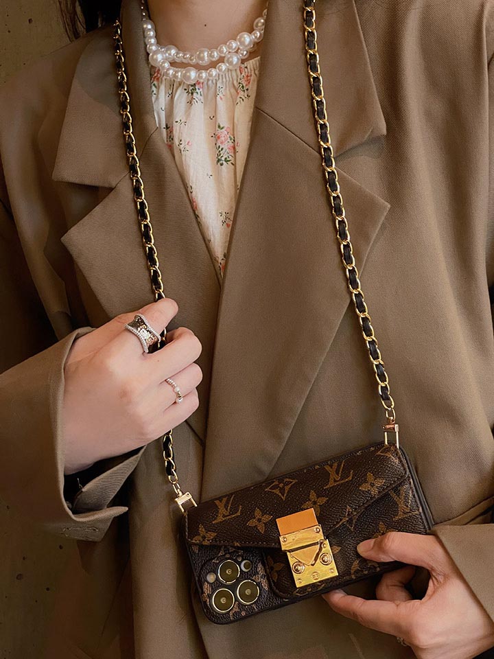 アイホン 14 プロ lv 携帯ケース