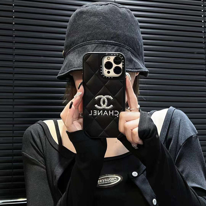 アイフォン 14 chanel シャネル カバー