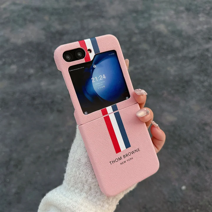 thom browne風 iphone 16プロ 